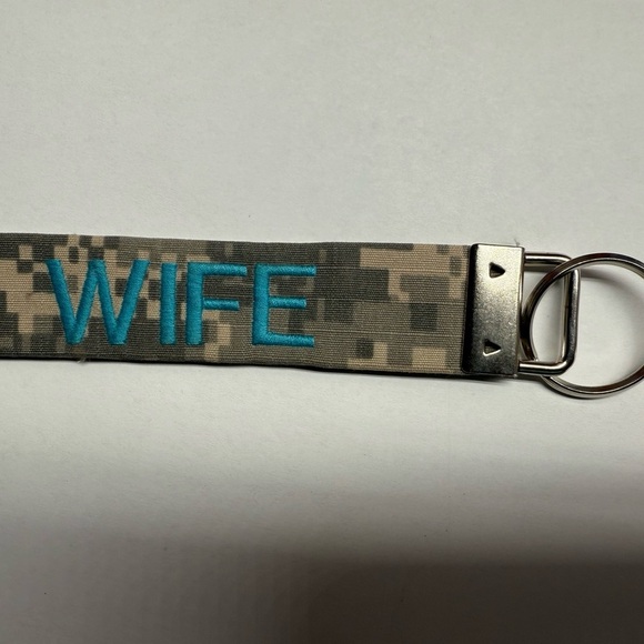 Camouflage Keychain with Blue 'ARMY' Embroidery - Picture 2 of 2